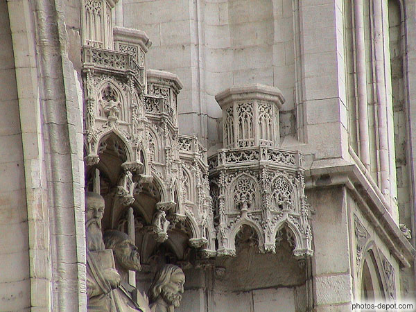 photo de Cathedrale St Michel et St Gudule, détail frontispice