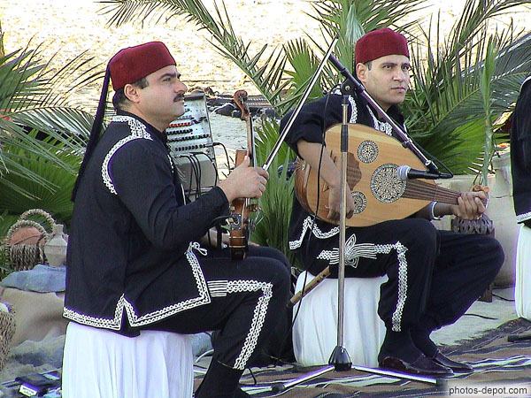 photo de musiciens tunisiens