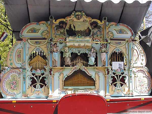 photo de facade de l'orgue de Barbarie