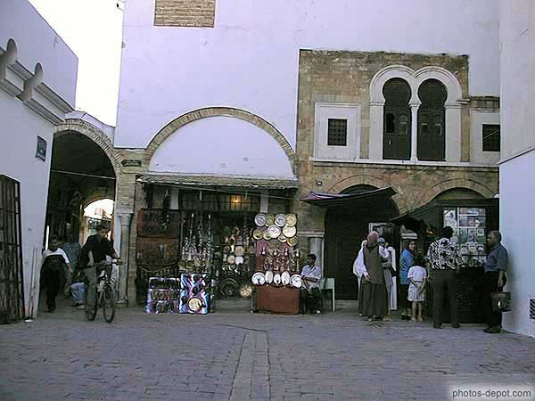 Magasins dans la médina
