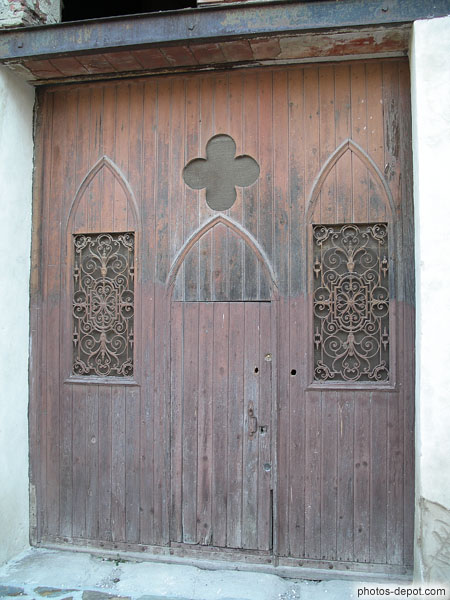 Porte en bois du Cloître France, Languedoc Roussillon, Saint Genis Fontaines, Photo 2005