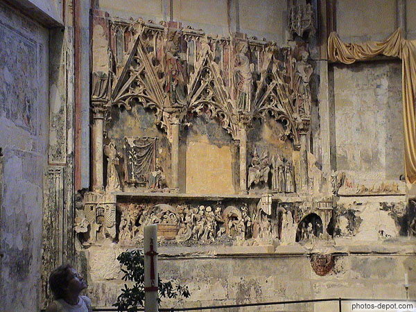 photo de Bas relief peint, chapelle rayonnante, cathédrale St Just