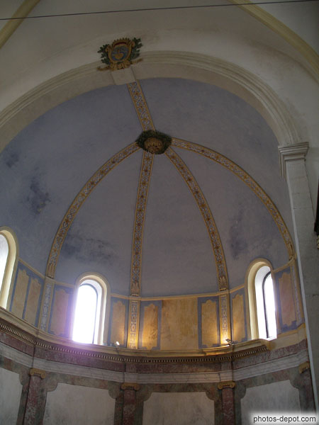 photo de voute peinte de la chapelle de la confrérie des pénitents bleus