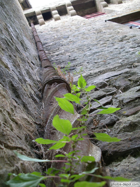 photo de goutière de fer ouivragé