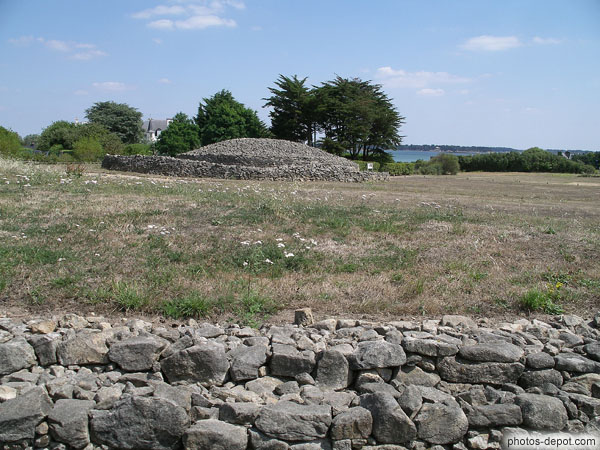 photo de Cairn de la Table des marchands comprenant une chambre funéraire