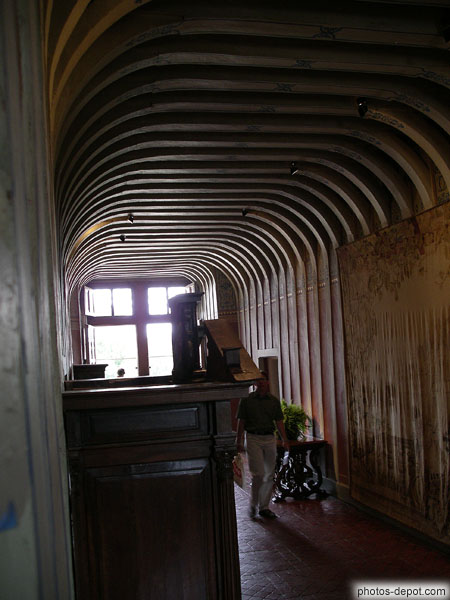 photo de Vestibule du second étage restauré eu XIXe par l'architecte Roguet, disciple de Viollet le Duc