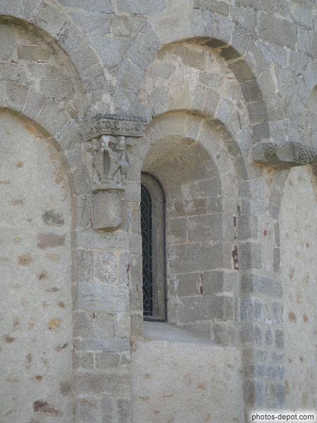 photo de Corniche sur arcatures de l'abside de la Chapelle St Julien
