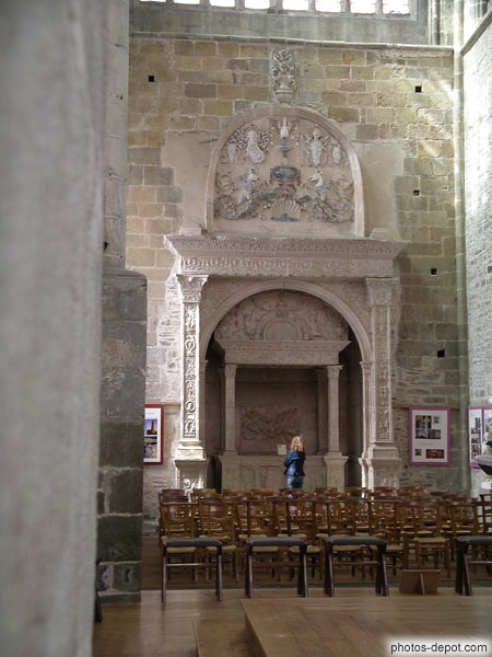 photo de Tombeau de l'évèque Thomas James, sculpteurs florentins Antoine et Jean juste, Cathédrale St Samson
