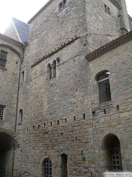 photo de Donjon ouest du chateau