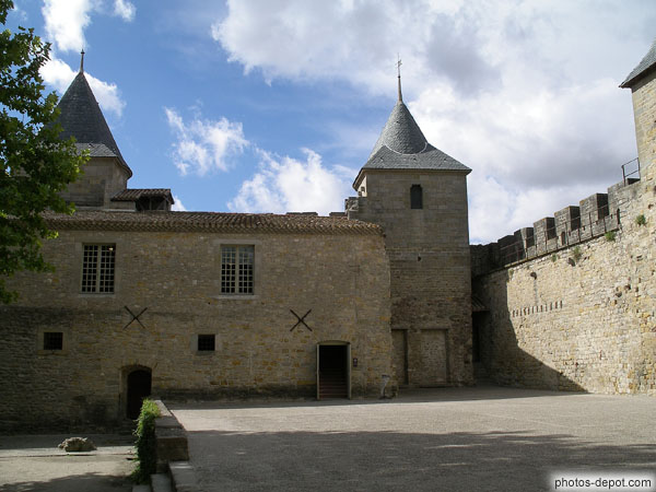 photo d'entrée du musée lapidaire du chateau comtal