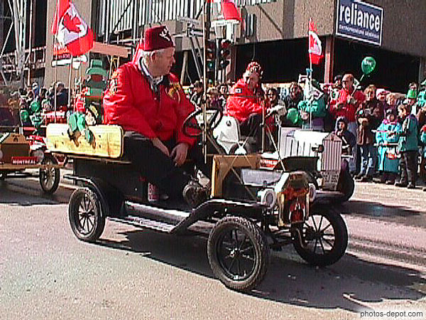 photo de petites voitures d'antan