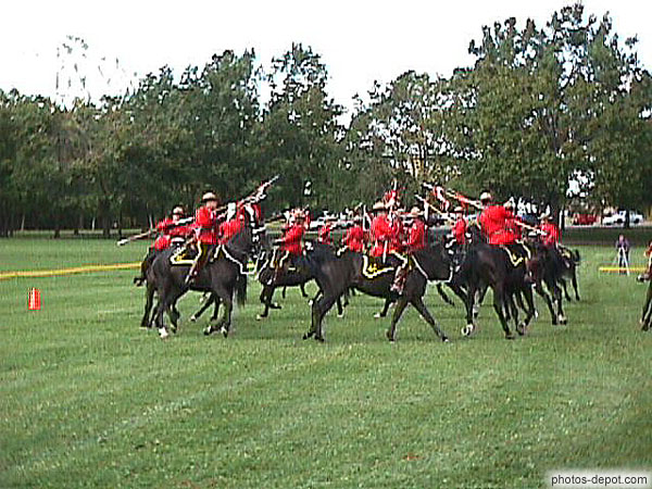 photo de ronde de cavaliers