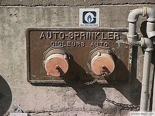 photo d'auto-sprinkler gicleurs auto
