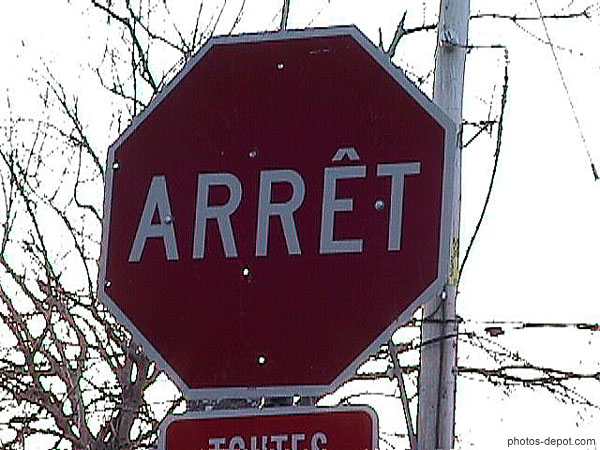 photo d'arrêt, panneau stop québécois
