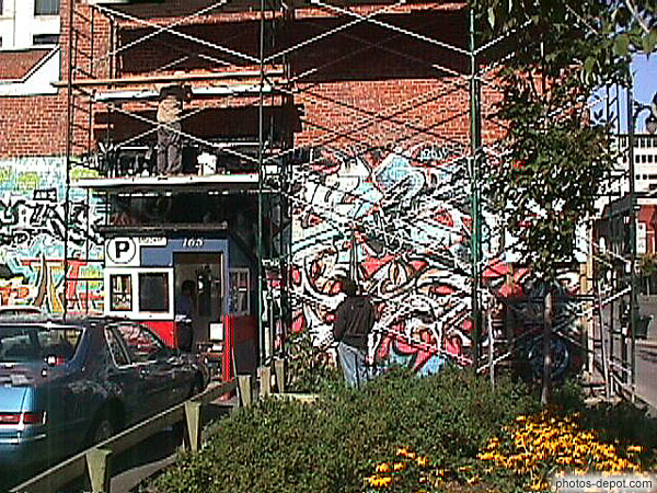 Tags professionnels à l'échaffaudage Canada, Quebec, Photo 1998