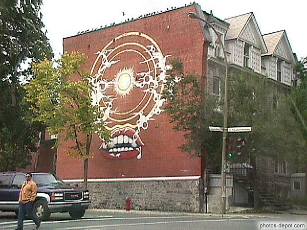 Bouche aux belles dents, soleil et brume