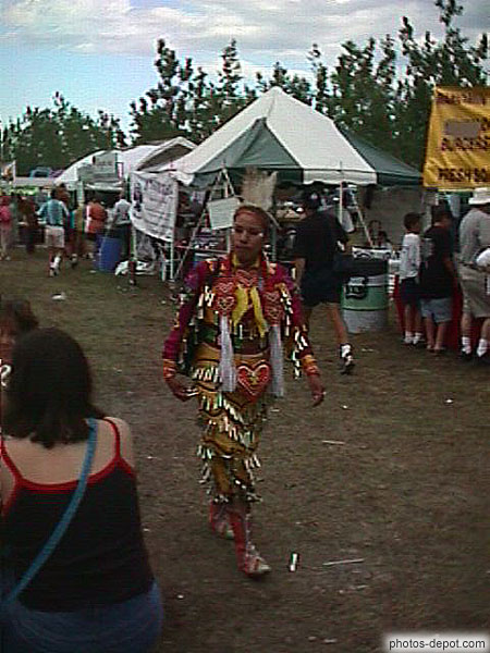 Indienne en costume à clochettes