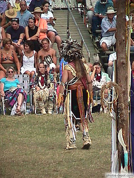photo de représentations danses Amérindiennes