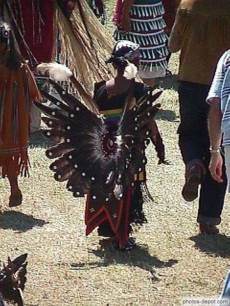 Costume Amérindien à plumes dans le dos