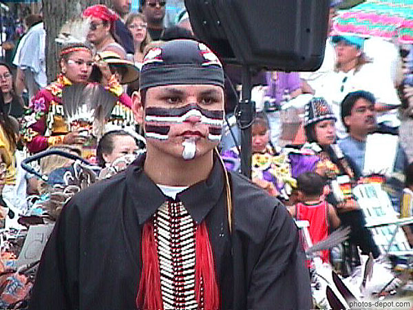 Indien au maquillage