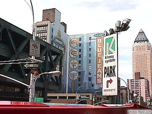 photo de panneaux publicitaires