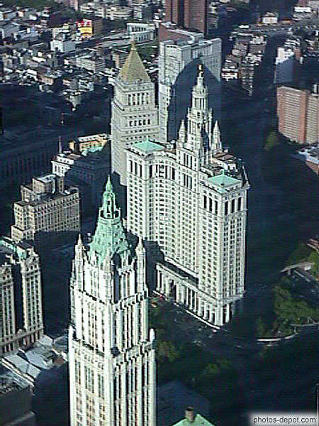 Immeubles aux tours ouvragées USA, New York, Photo 1998