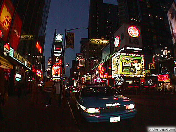 photo de néons à Times Square