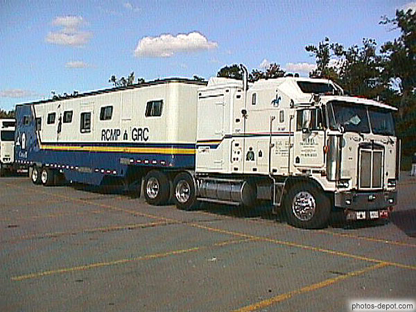 photo de RMP GRC camion  police montée canadienne