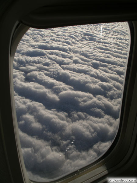 photo de nuages vus du hublot