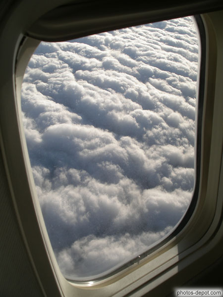 photo de nuages vus du hublot