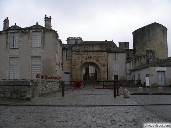 photo d'entrée du Chateau de Duras