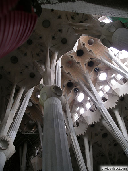 Intérieur de la cathédrale, voute dentelée