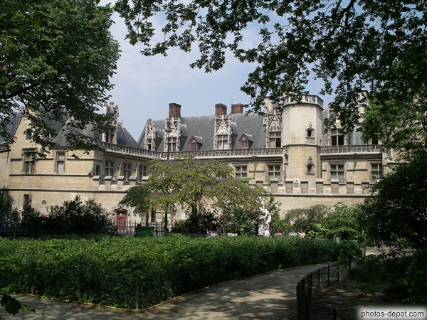 photo d'Hôtel des abbés de Cluny, gothique flamboyant