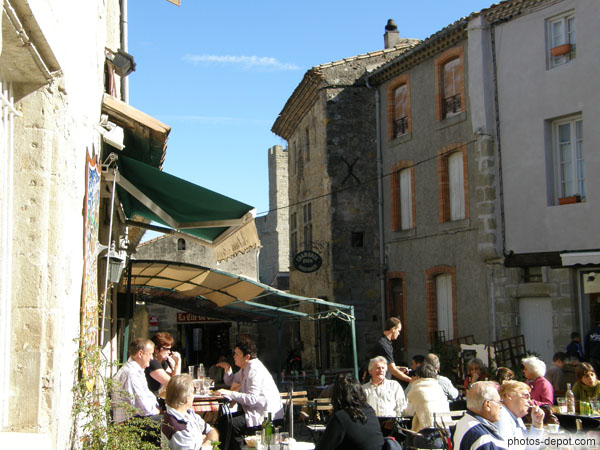photo de pause café dans la vieille ville