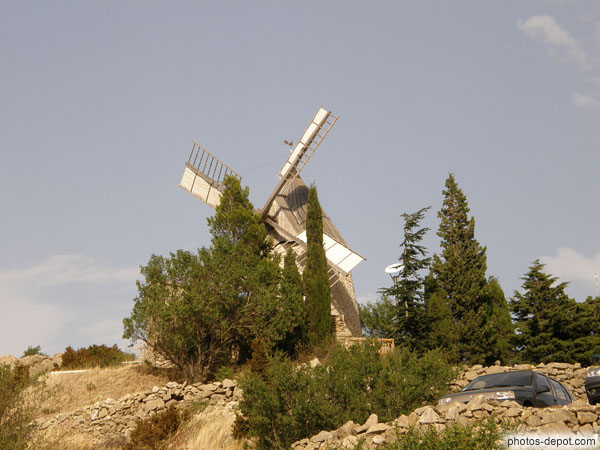 photo de moulin à vent de Cucugnan