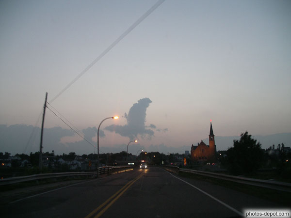 photo de nuage formant comme un oiseau