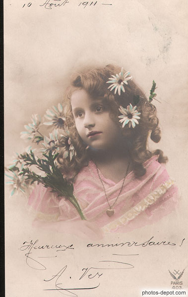 photo d'Anniversaire, fillette aux marguerites 1911