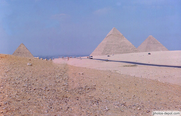 photo de trois pyramides