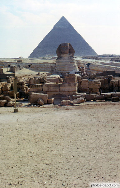 photo de Sphinx et pyramide