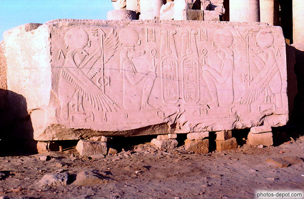 photo de Pierre aux hyéroglyphes