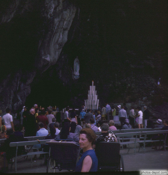 photo de grotte miraculeuse