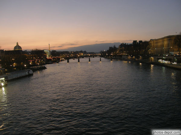 photo de La Seine au crépuscule