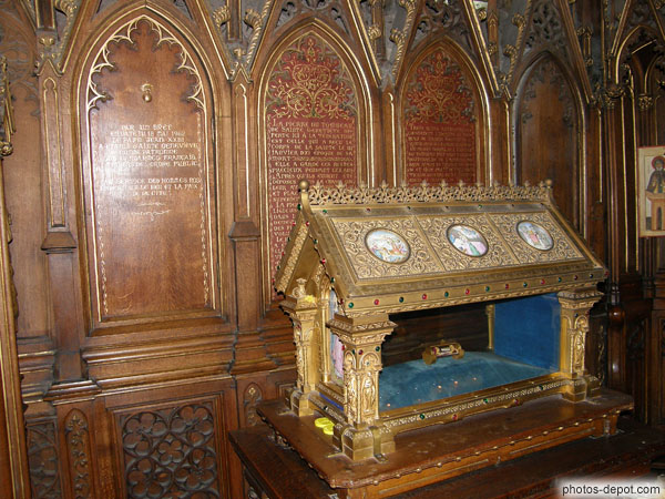 photo de reliques de Sainte Genevière