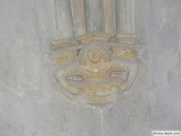 photo de Salle du Conseil, consoles d'angles aigle, ange, taureau, lyon symboles des évangélistes 4