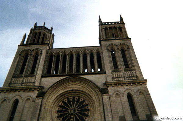 photo d'Eglise-St-Joseph-facade