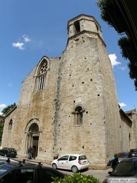 photo de Sant Vicenc, église romane du Xe aux chapelles latérales gothiques du XVe