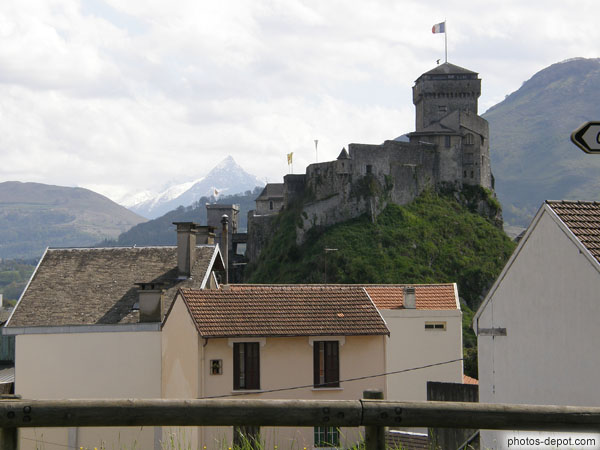 photo d'Assiégé en 778 par Charlemagne, il devient la résidence des Comtes de Bigorre aux XIe siècle et XIIe siècle