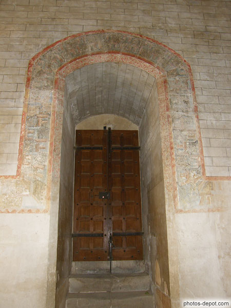 photo de frise grecque tour de porte chapelle basse