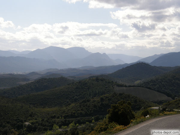 photo de chaînes montagneuses des Corbières