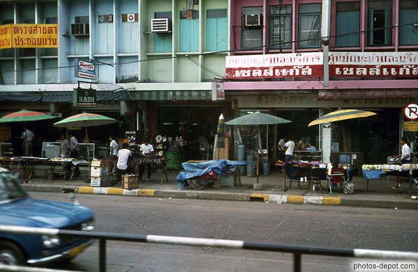 photo de boutiques en ville